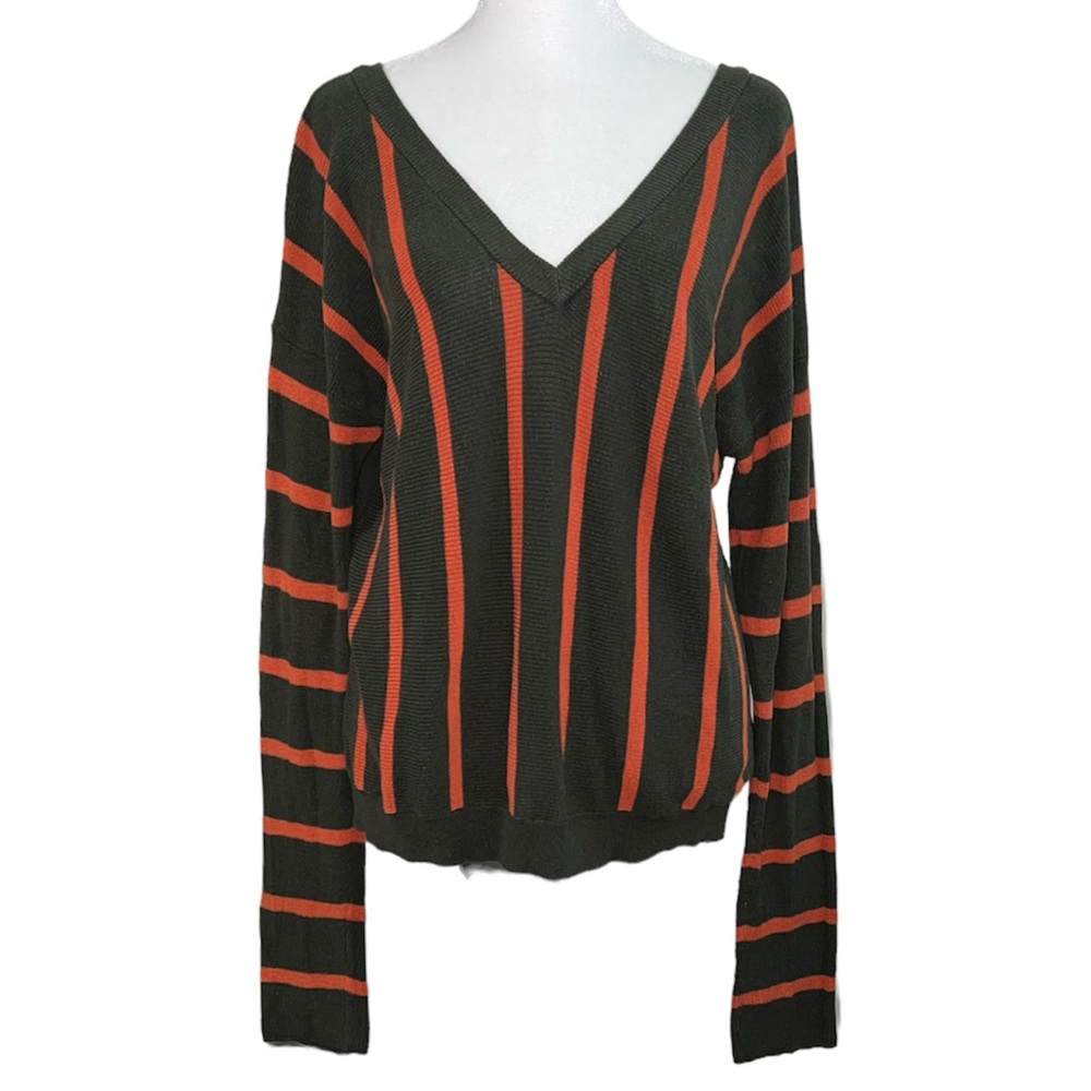 Forever 21 Women’s Long Sleeve V-Neck Striped Sweater Size Large